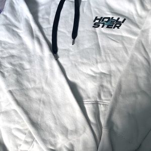 All white long sleeve Hollister Hoodie w/ pockets